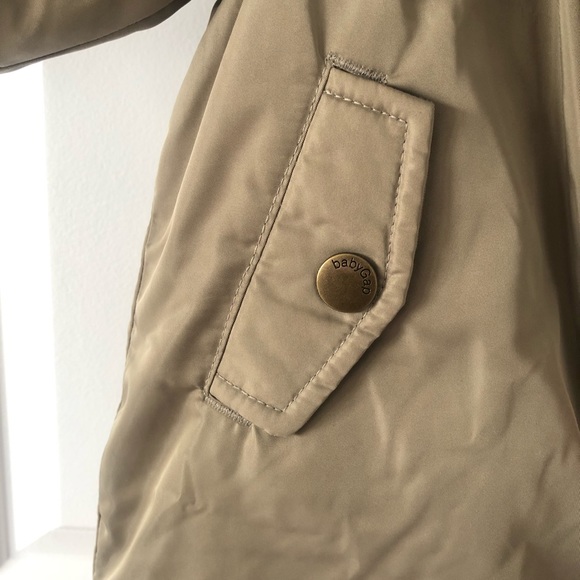 Gap Baby Snowsuit in Pristine Condition - Picture 5 of 7